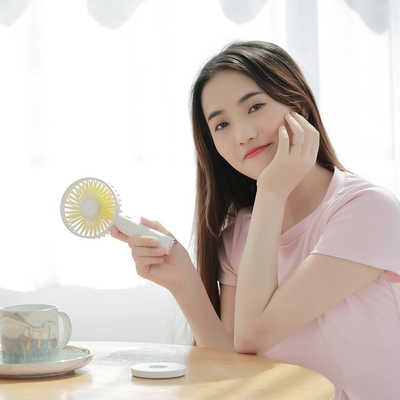 2019 penjualan panas kipas mini isi ulang portabel 2000mah KC PSE baterai kipas genggam